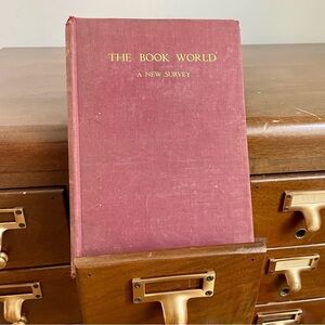Hardcover The Book World: A New Survey